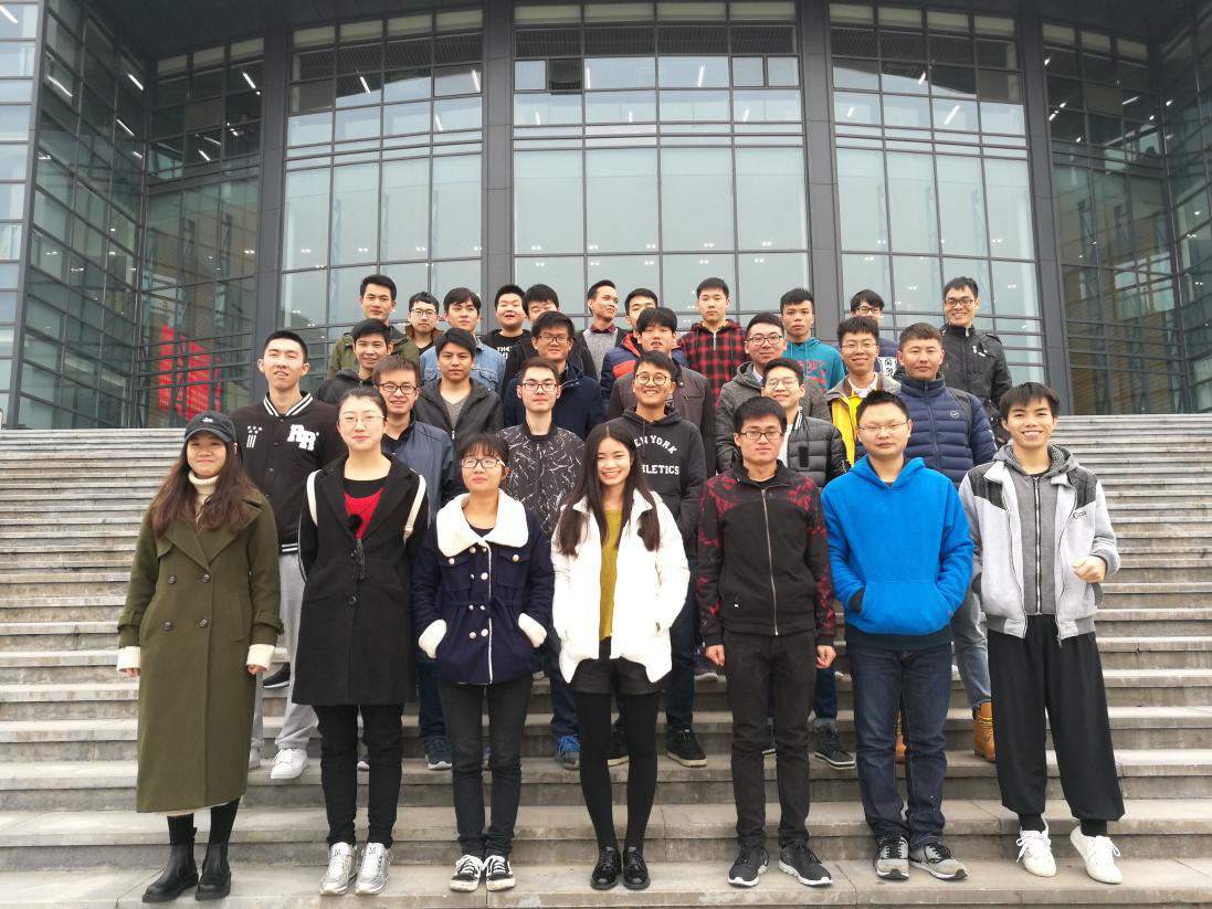 2014级地质工程3班班级合影 2014级地质工程3班班级合影